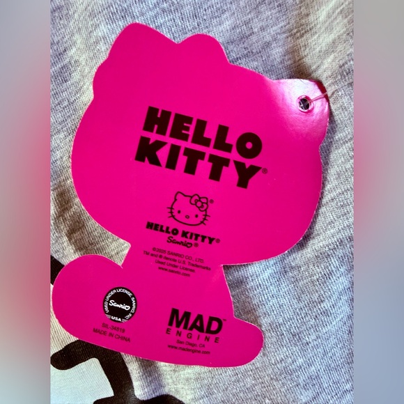 XL π Sanrio Hello Kitty T-Shirt in Gray with Pink Bow 58% Cotton Supersoft - Picture 4 of 8